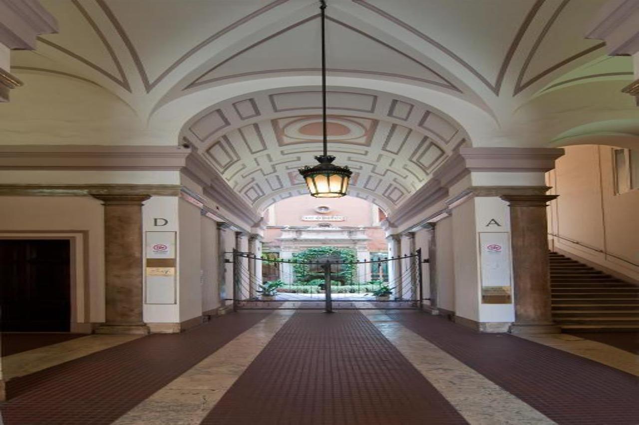 Hotel Regina Giovanna Ρώμη Εξωτερικό φωτογραφία