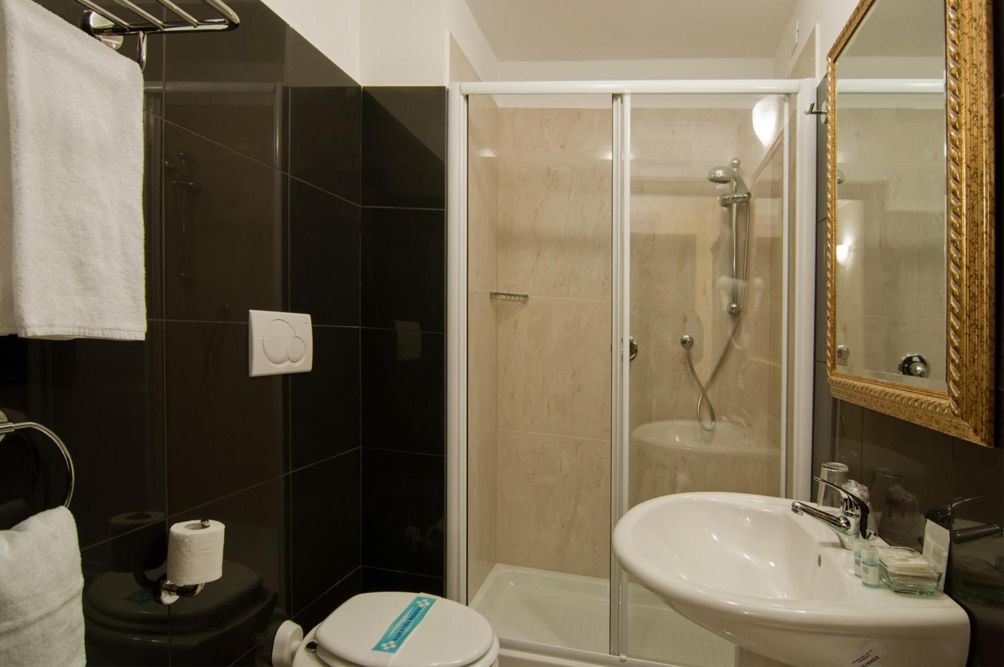 Hotel Regina Giovanna Ρώμη Δωμάτιο φωτογραφία