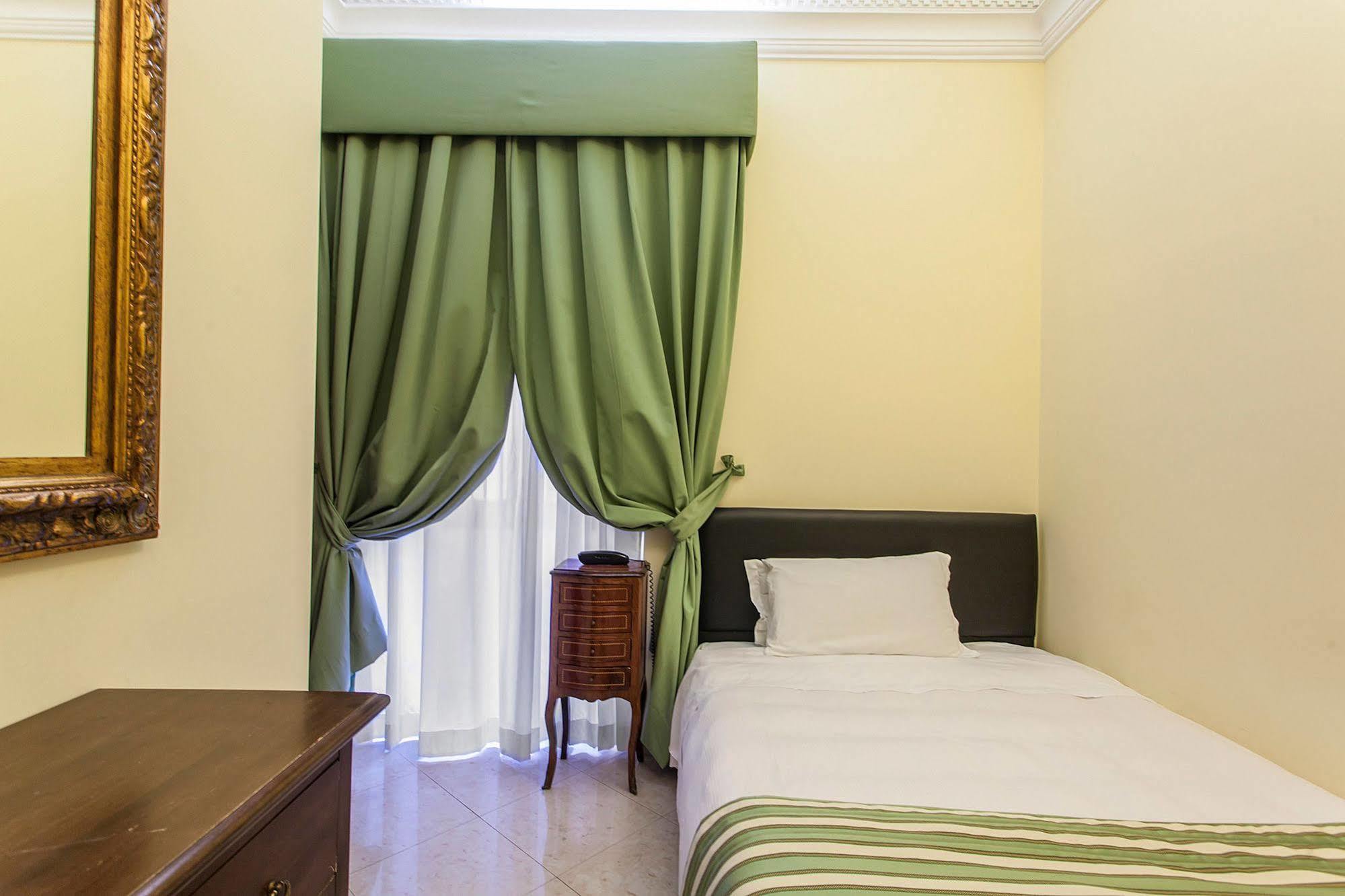Hotel Regina Giovanna Ρώμη Εξωτερικό φωτογραφία